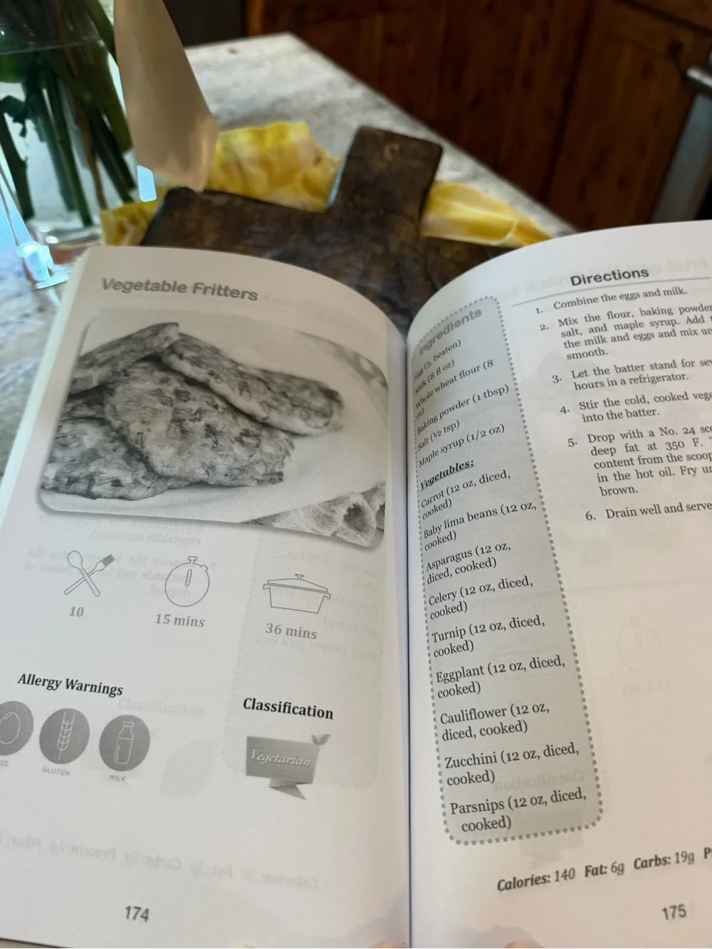 Mediterranean Diet Meal Prep Cookbook by Lisa Rainolds | 4-Week Meal Plan